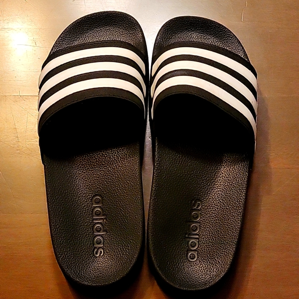 Adidas Slides Youth Sz 5